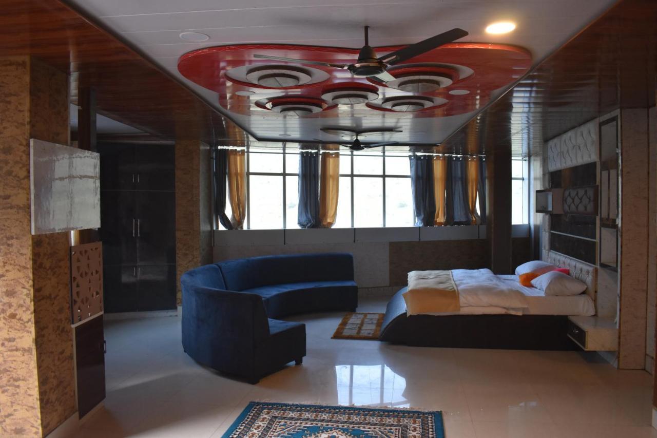 Jai Maa Bhagwati Hotel Pithorāgarh المظهر الخارجي الصورة
