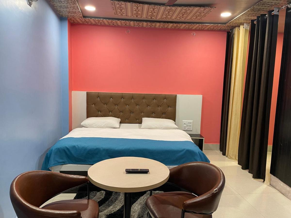 Jai Maa Bhagwati Hotel Pithorāgarh المظهر الخارجي الصورة